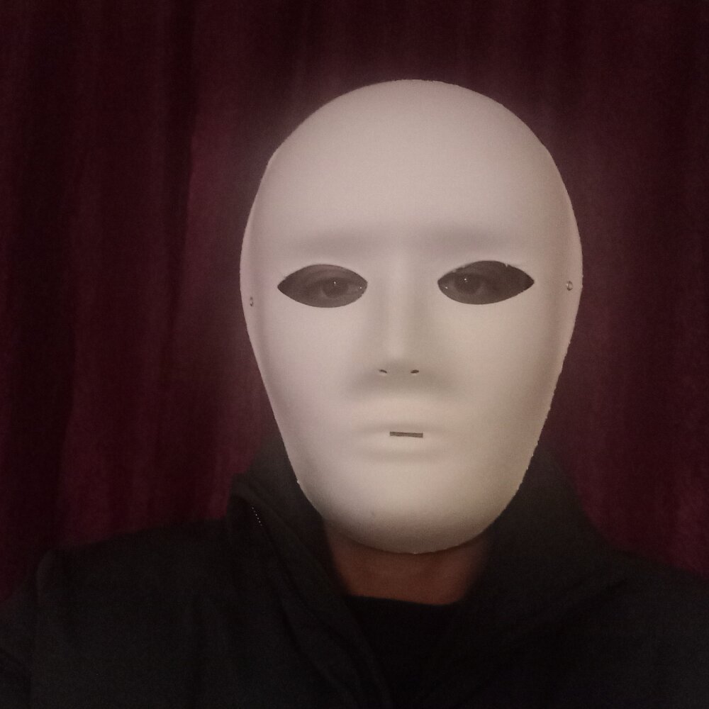 livemaskedcouple's Offline XXX Chat