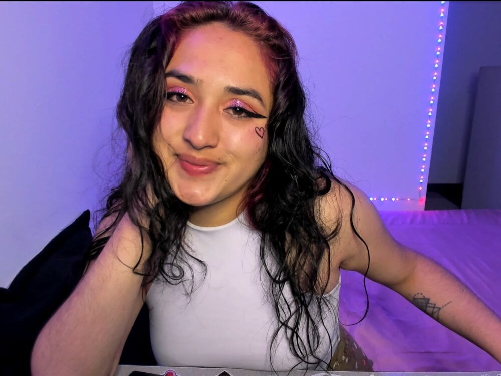 Littleagapi_'s Offline XXX Chat