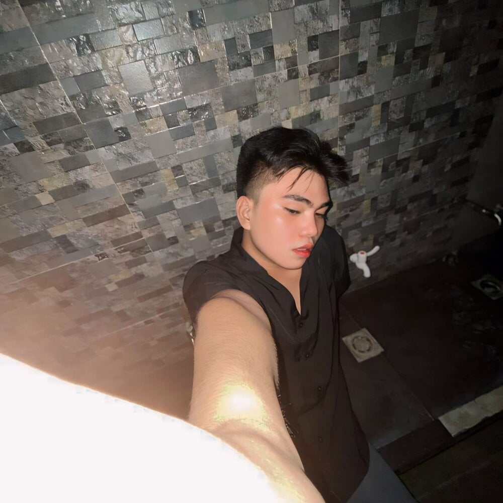 alhex_gay26 profile