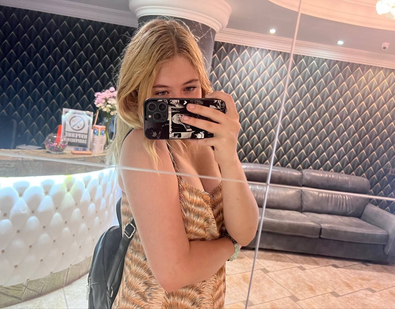 HotLuna69