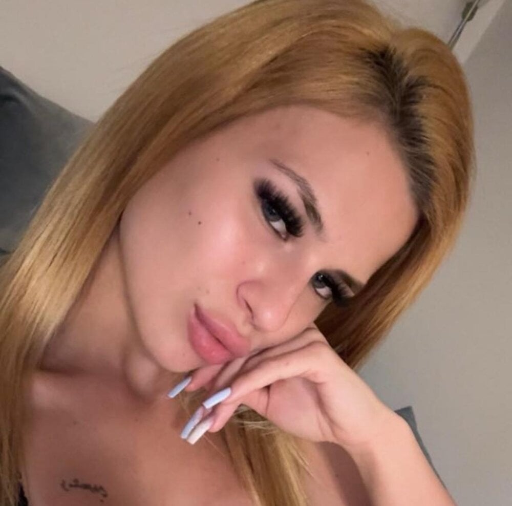 AylineDesiree profile