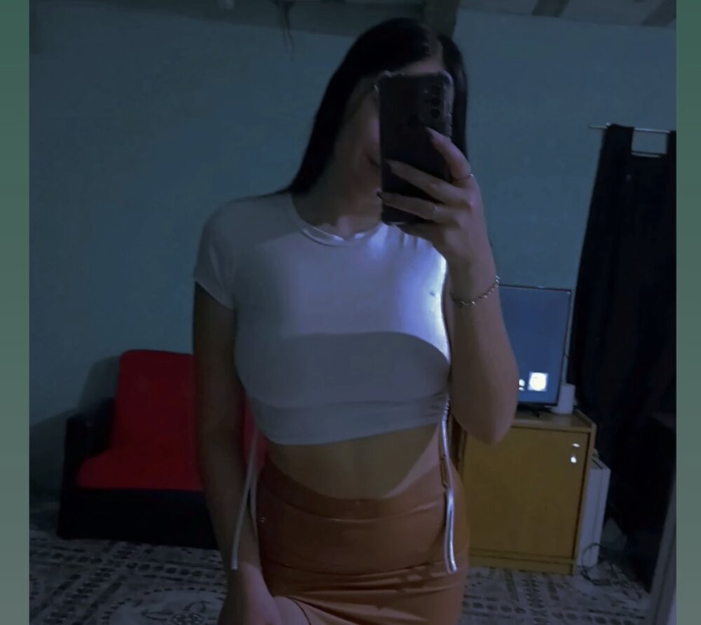 Felicia_tl's most recent online preview