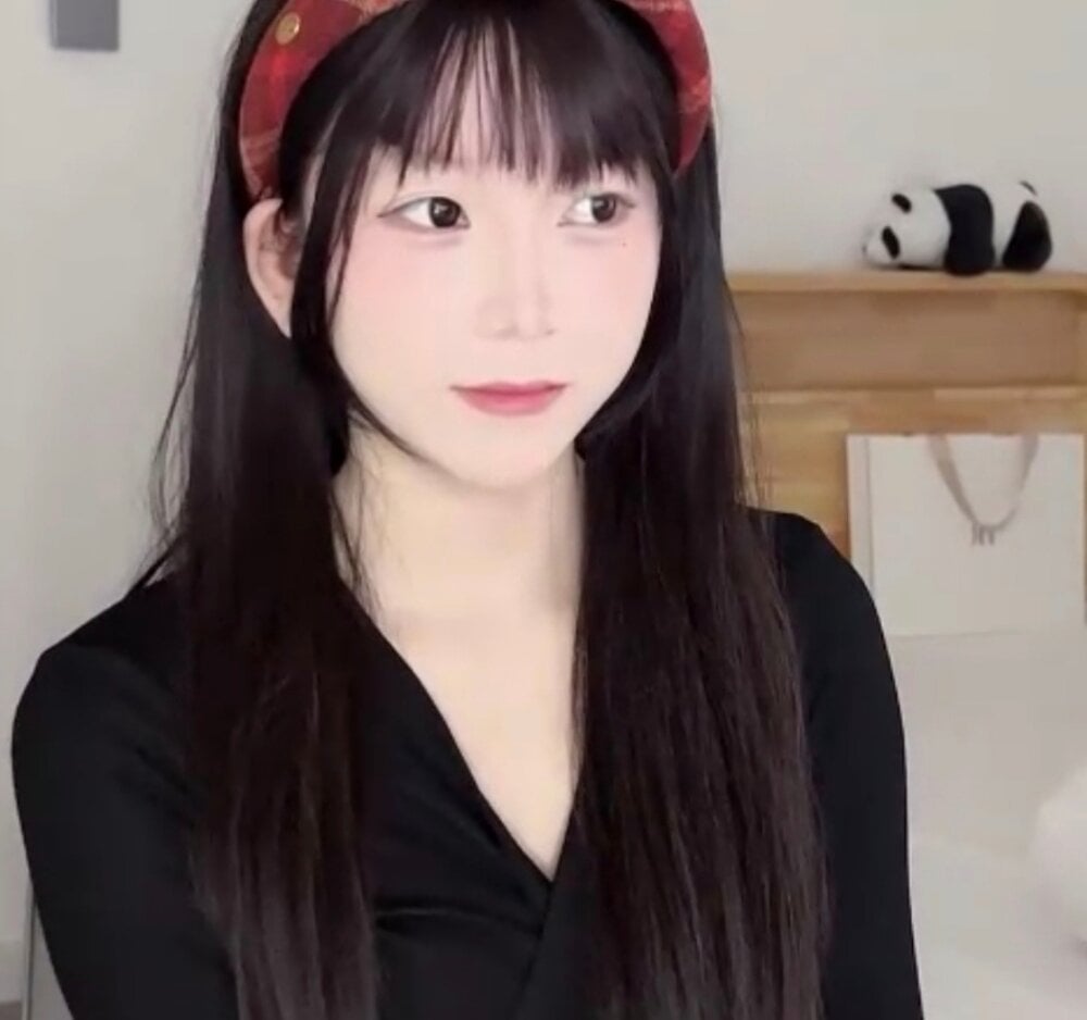 myliveeroticcams.com lnua-lnua livesex profile in asian cams