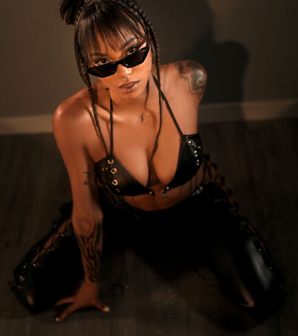 Heela profile
