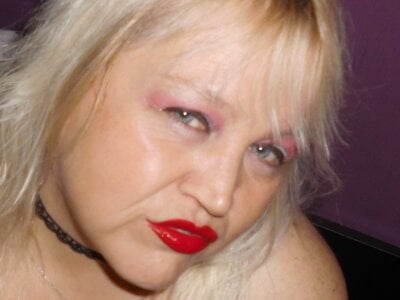 Blasflittchen - blondes mature