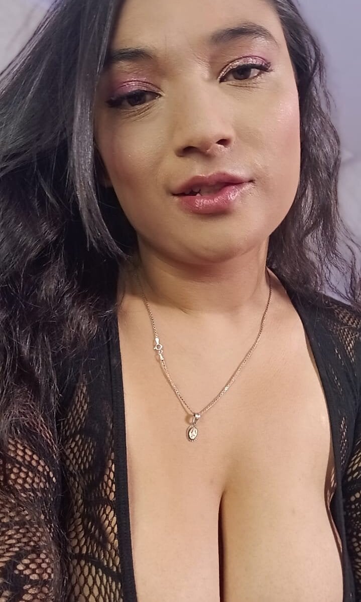 stripchat scarlet_dh webcam profile pic via grannylivesexcams.com