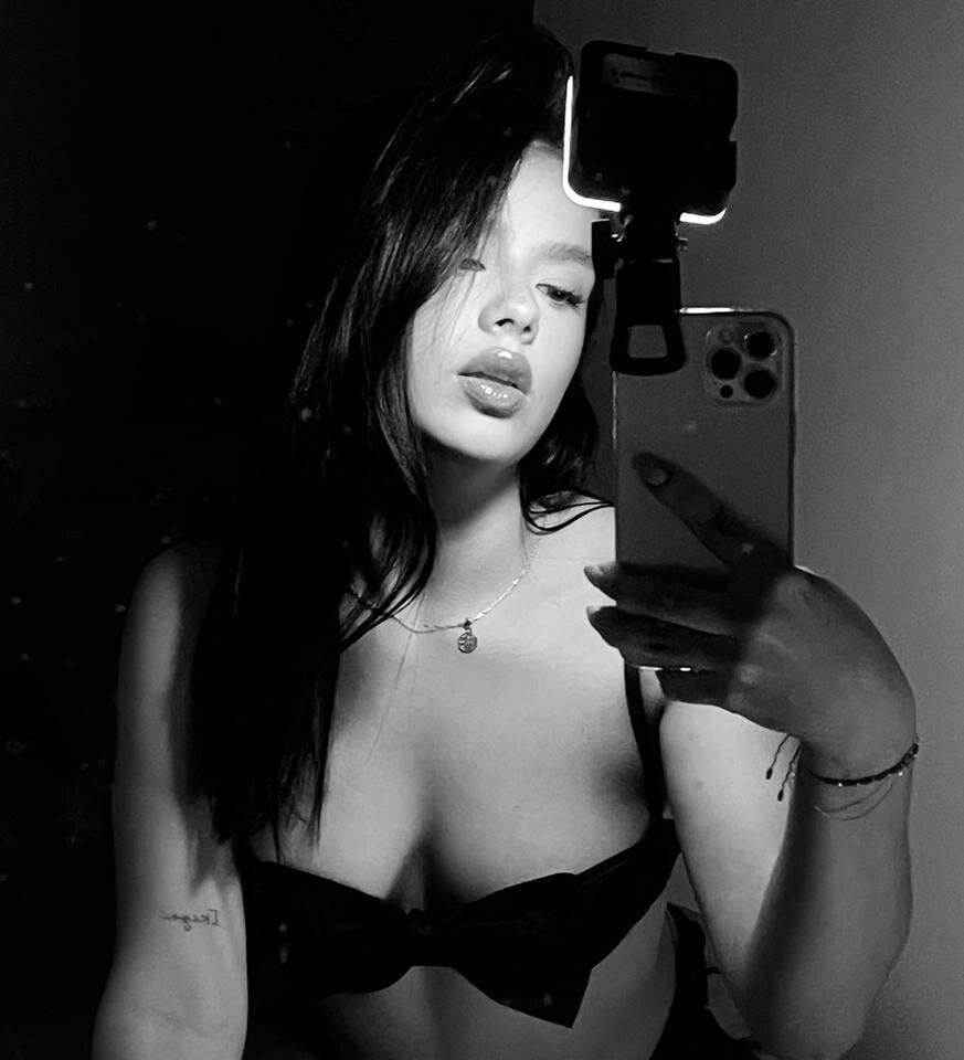 SophieCollins_1 profile