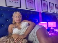madisonfoxx_o1's Offline Chat Room