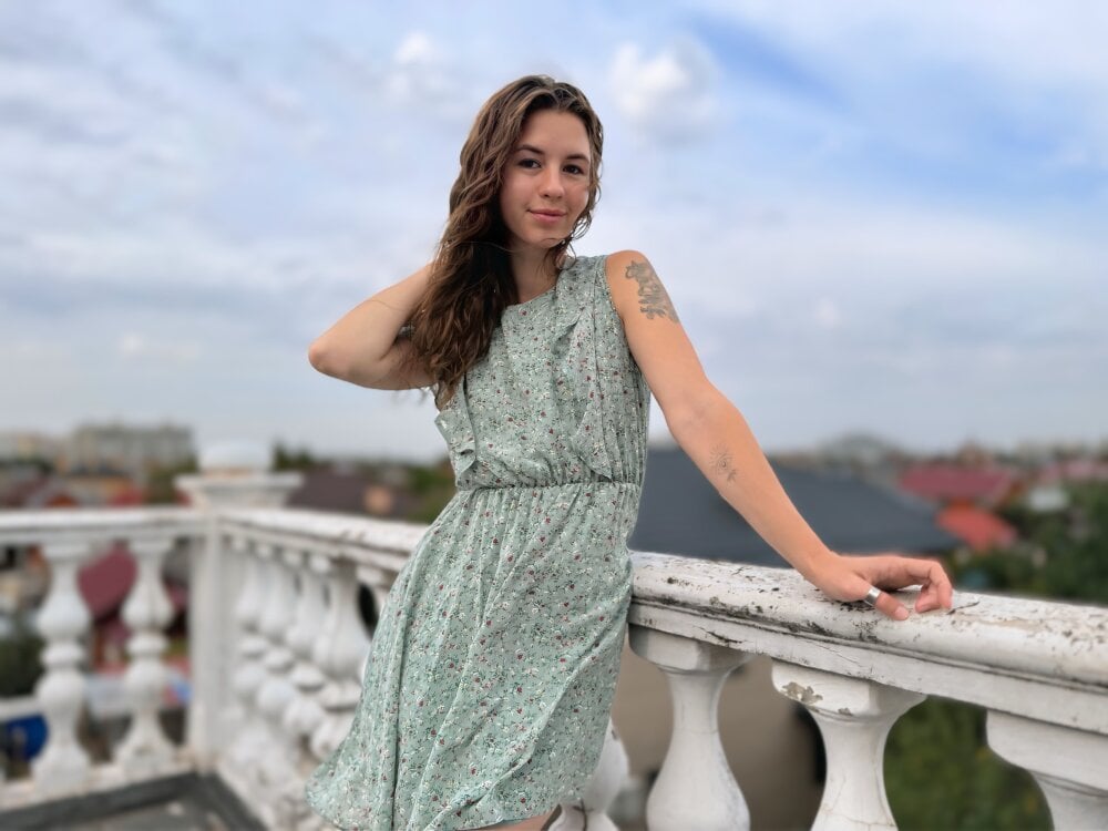 Julia_Tate