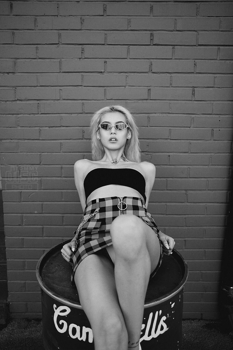 VikkiHilton1
