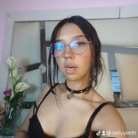 Laura_js's webcam live show