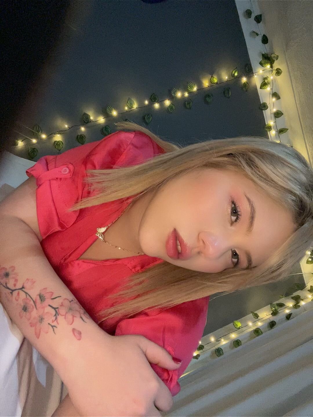 sexyblonde19