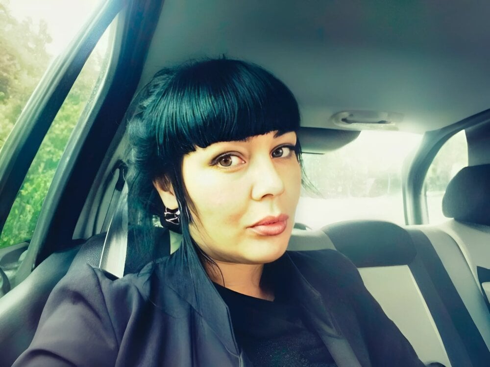 _CrystallXCute_Xs profile
