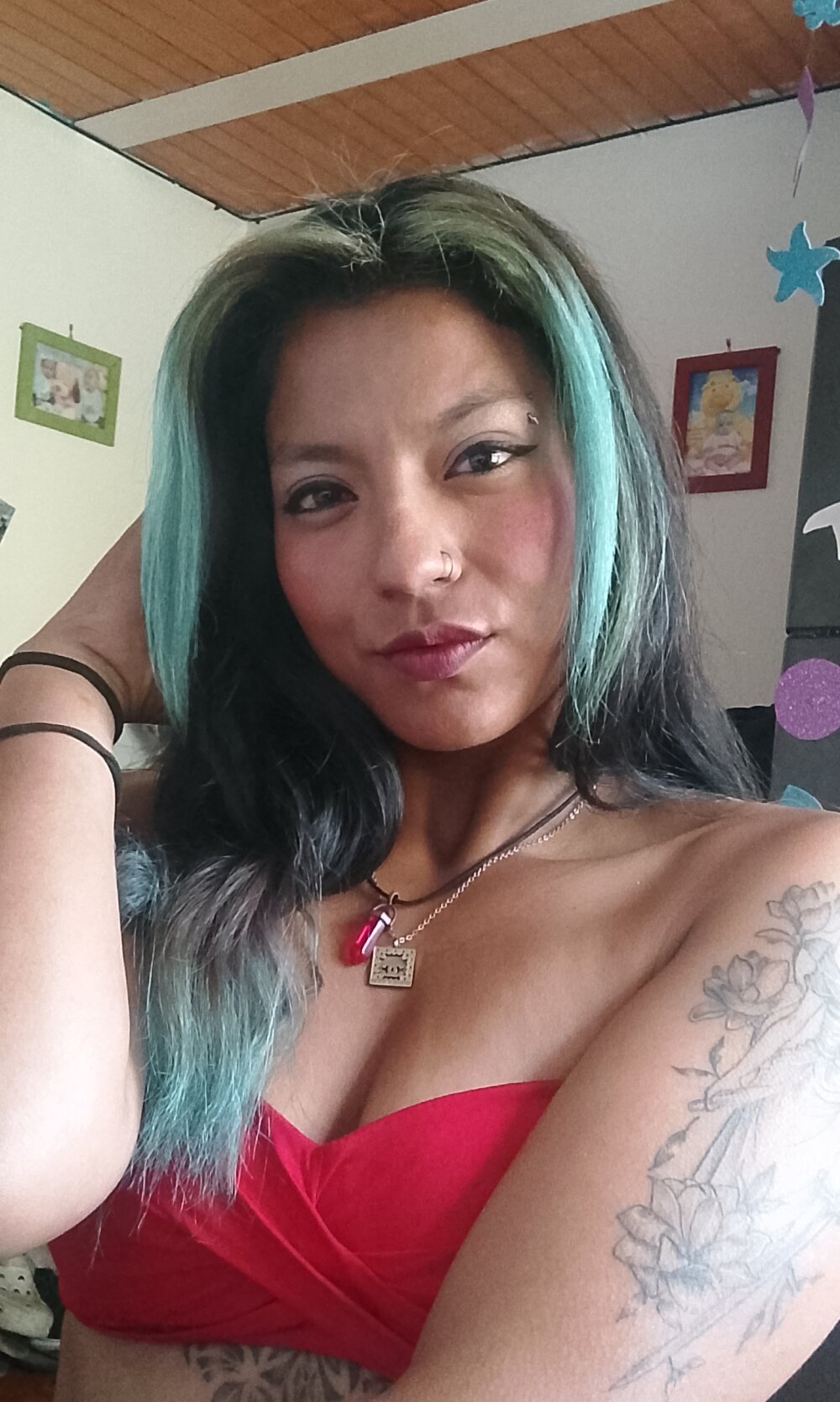 Samrosee2_'s Offline XXX Chat