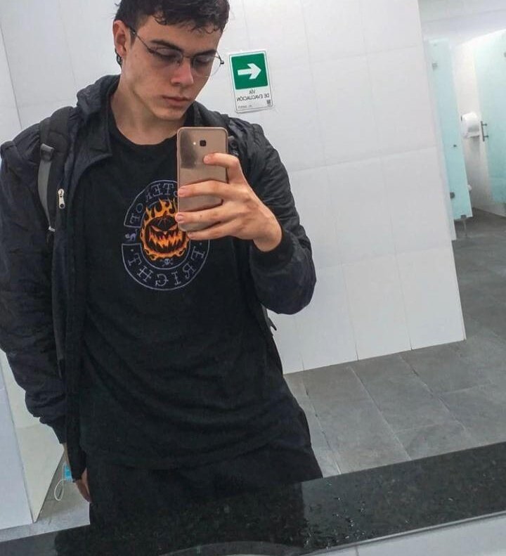 Yulian_Blake 🤳 online nude stream