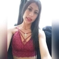 nicollelustgirl's Offline Chat Room
