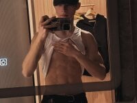 QYBOYS-010 webcam thumbnail