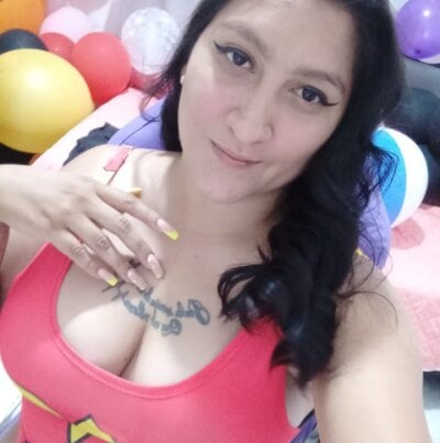 QueenRosaa on StripChat