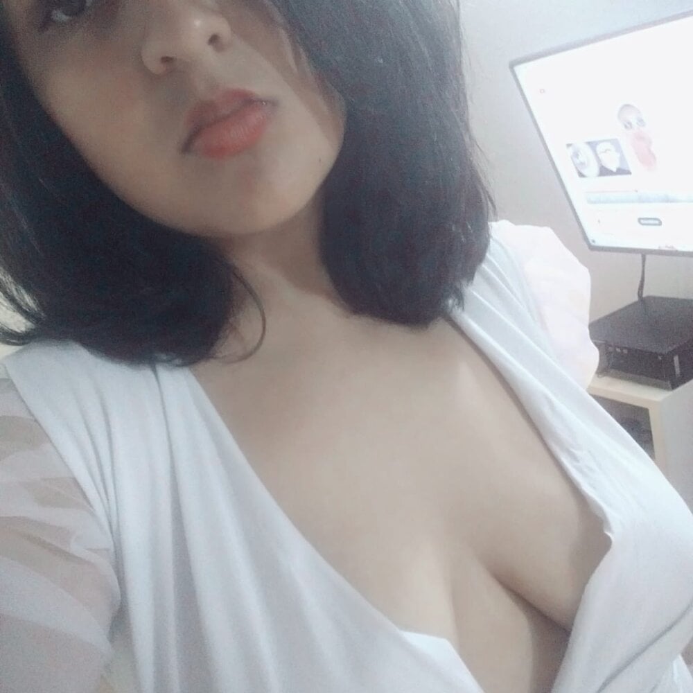 xiomara_velazquez's Offline Chat Room