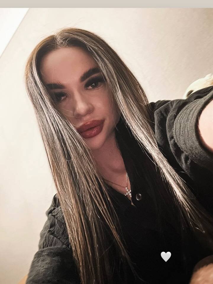 NakedQueenX profile