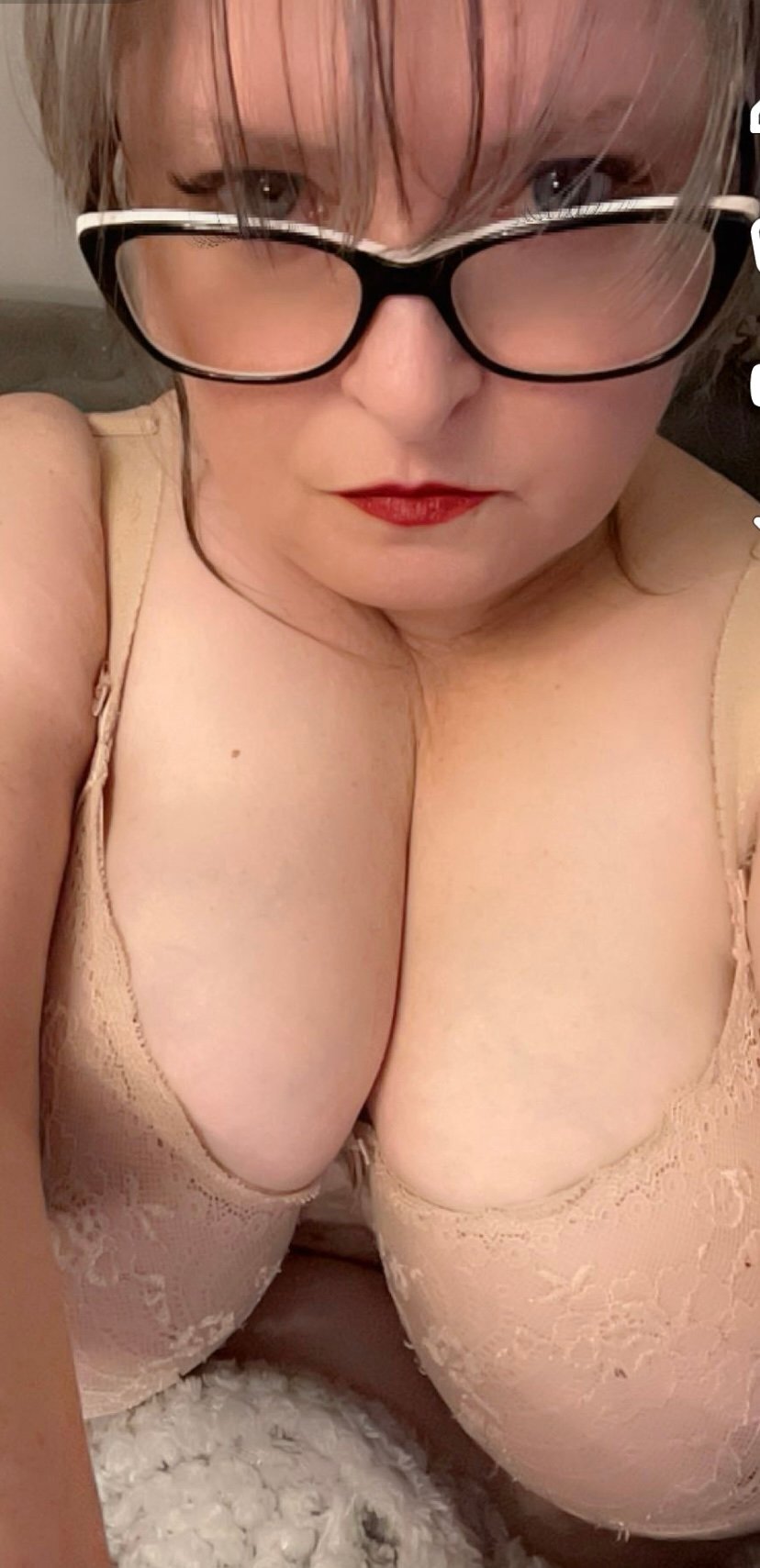 Saucy-Sofia69