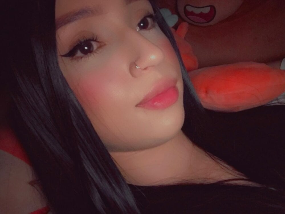 BabyLauritaa's Offline XXX Chat