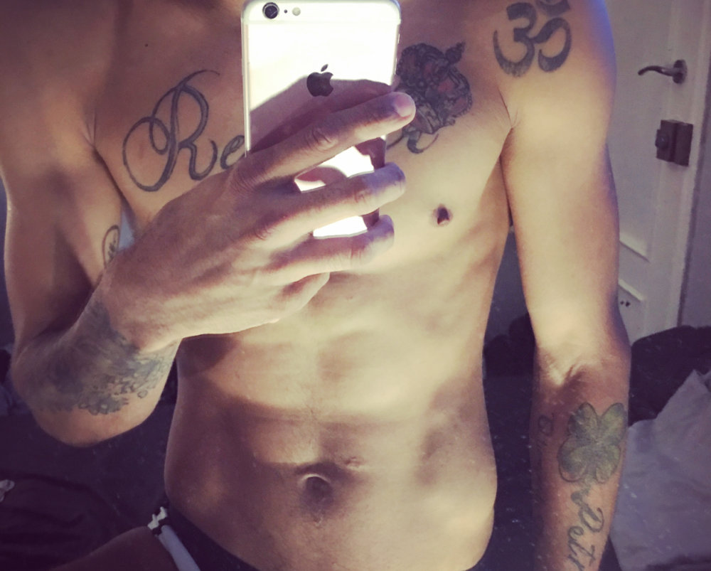 Looiis's most recent online preview