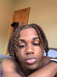 18yarabguy's Offline XXX Chat
