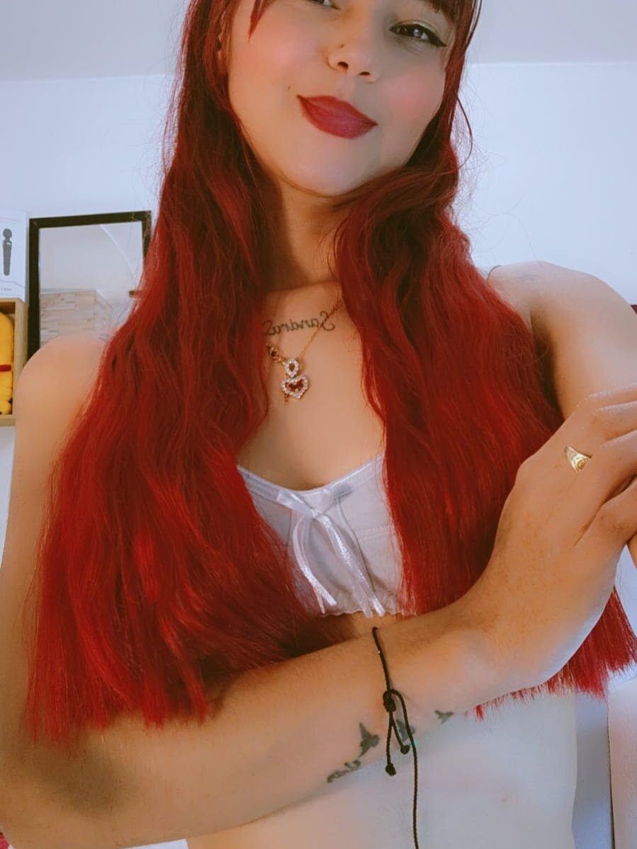 Live sex webcam photo for gimena_ #290118946