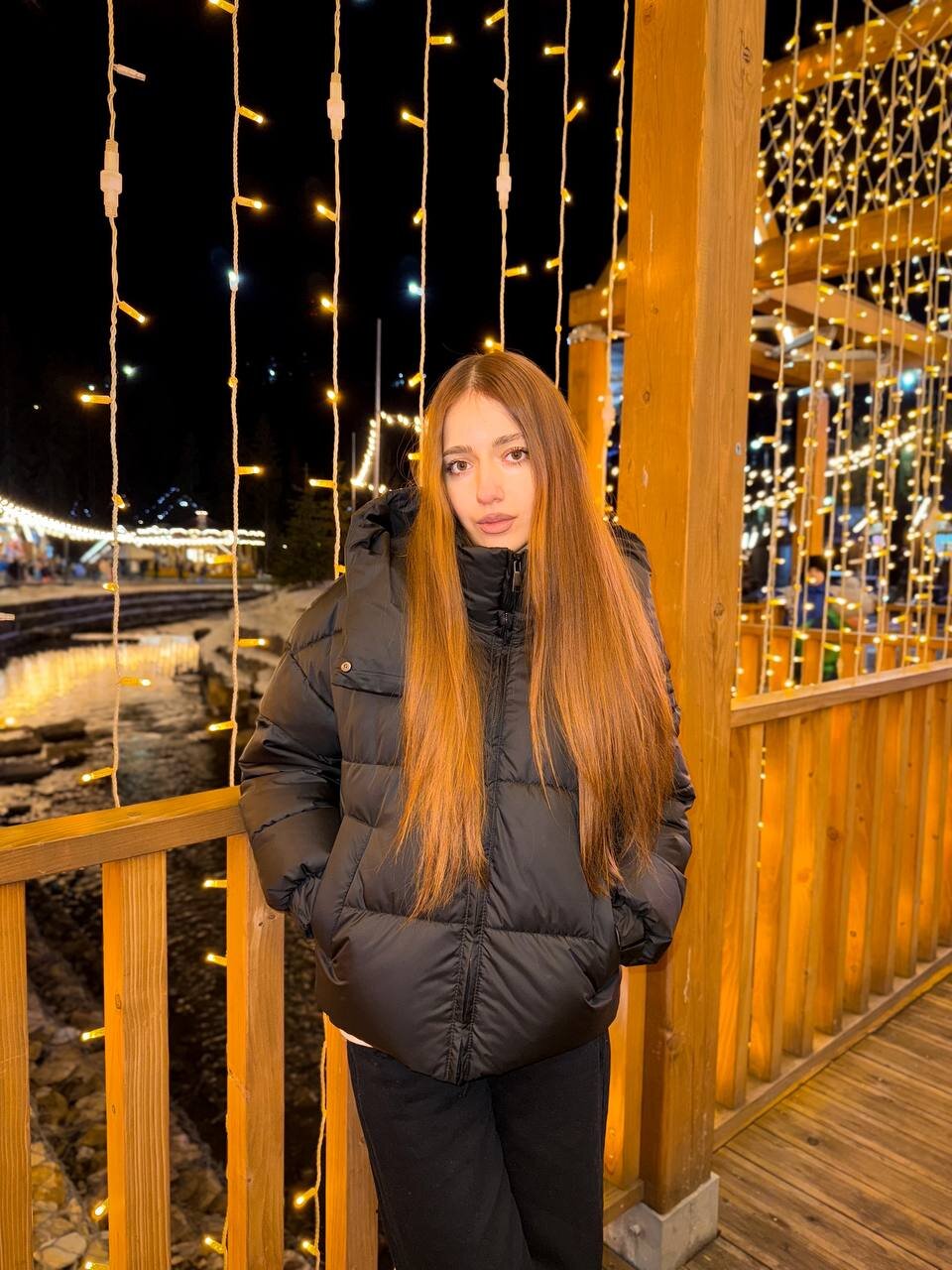ariana_helss