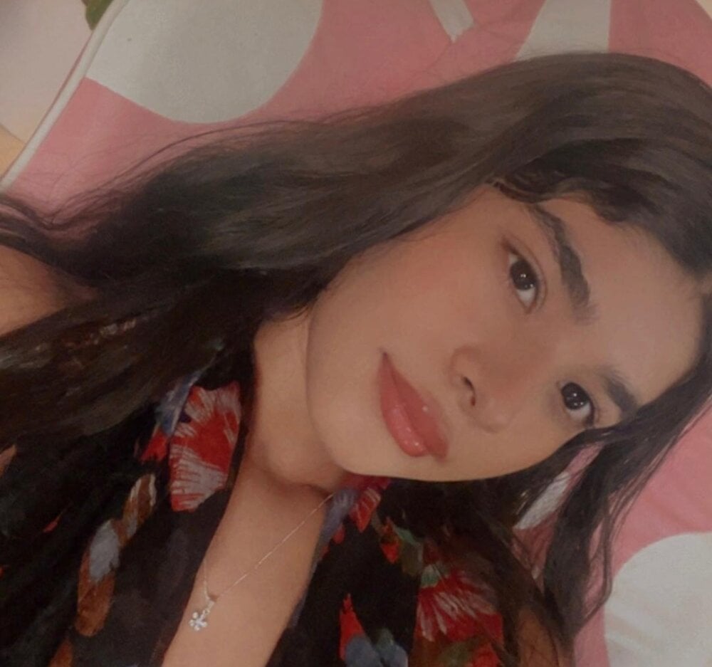 webcam-sexe.net phia_carter livesex profile in ill-let-you-guess cams