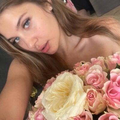 MariDelacure Female Deluxecam2cam Webcam Striptease