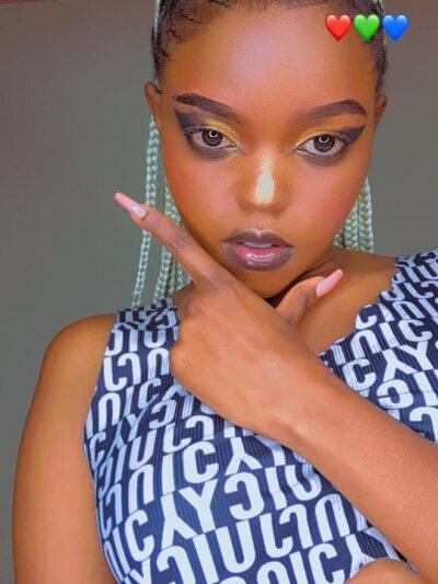 Prettiesherry1 Avatar