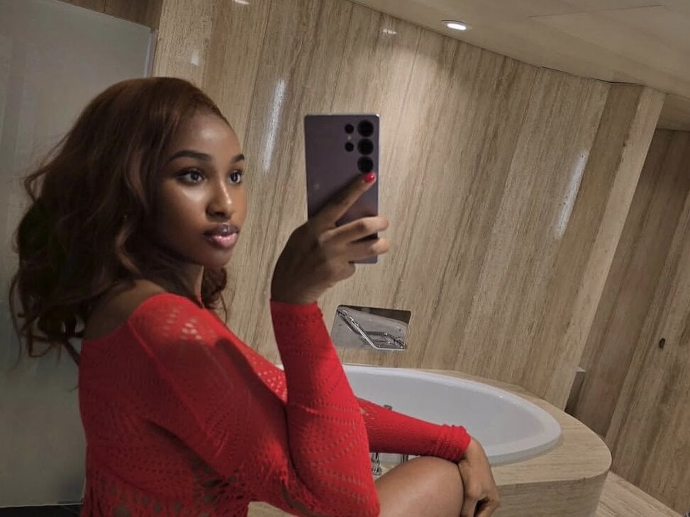 cheapadultsexcams.com vixxie- livesex profile in ebony cams