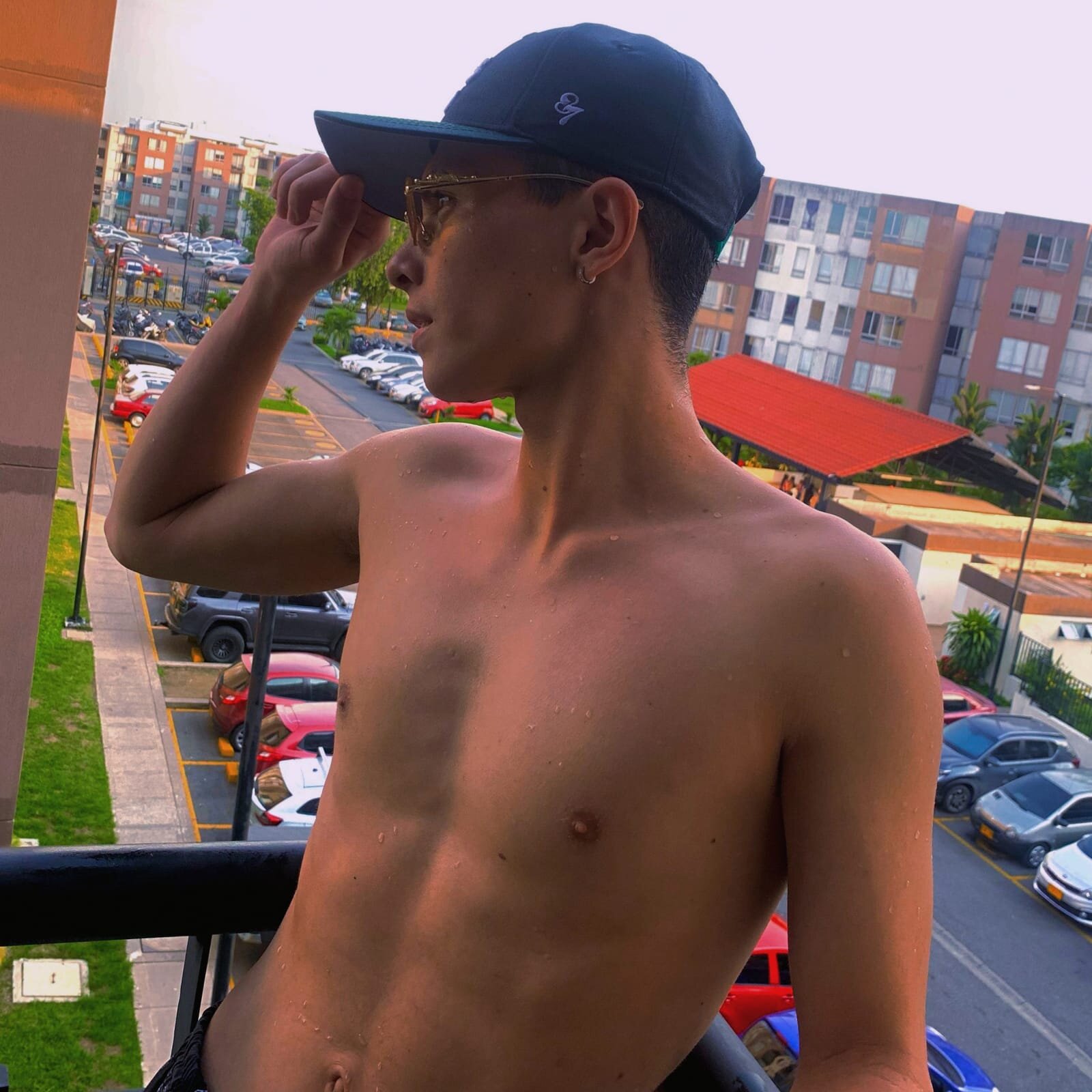chris_hot1