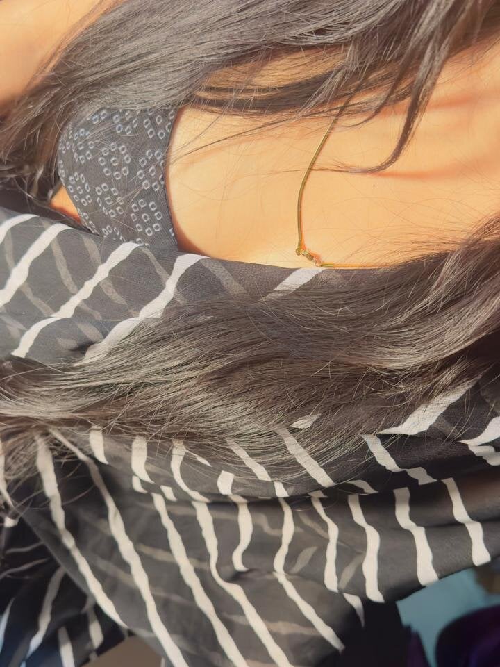 sweet_salu webcam livesex profile in at-the-garage cams