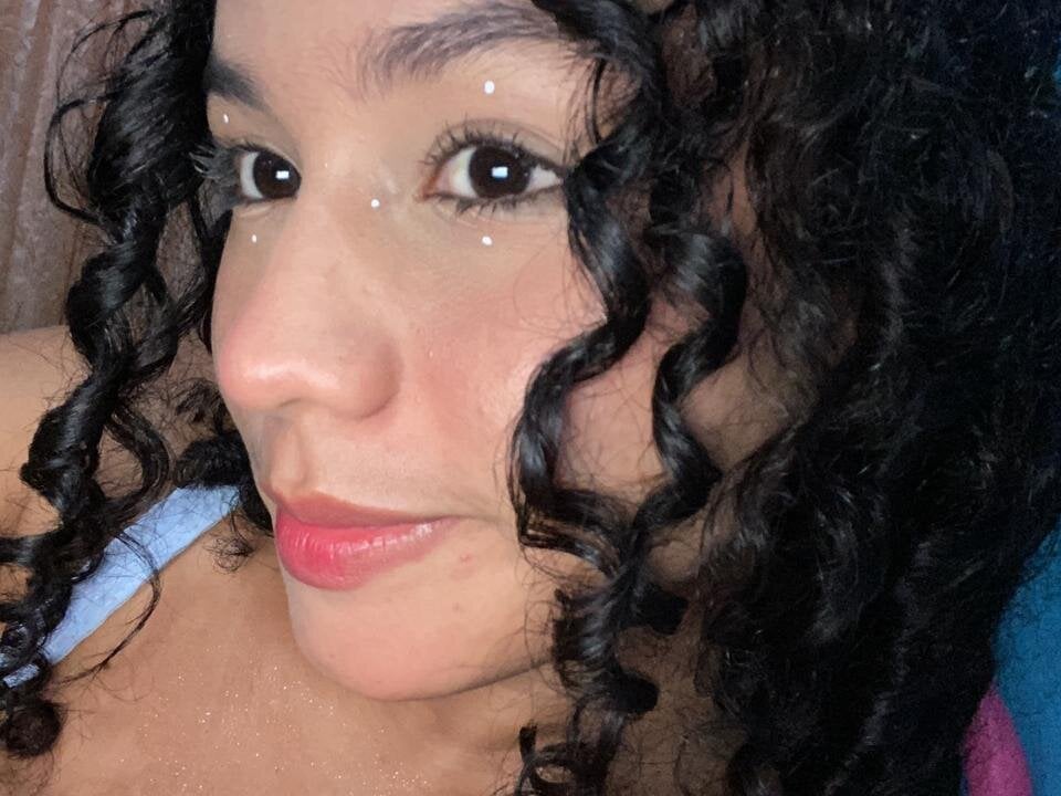 Live sex webcam photo for sara_laurent #289712470