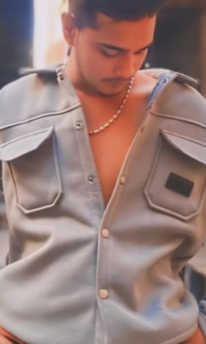 Sexy_boy_adi1's Offline XXX Chat