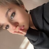 PrimroseBerkes' Offline Chat Room