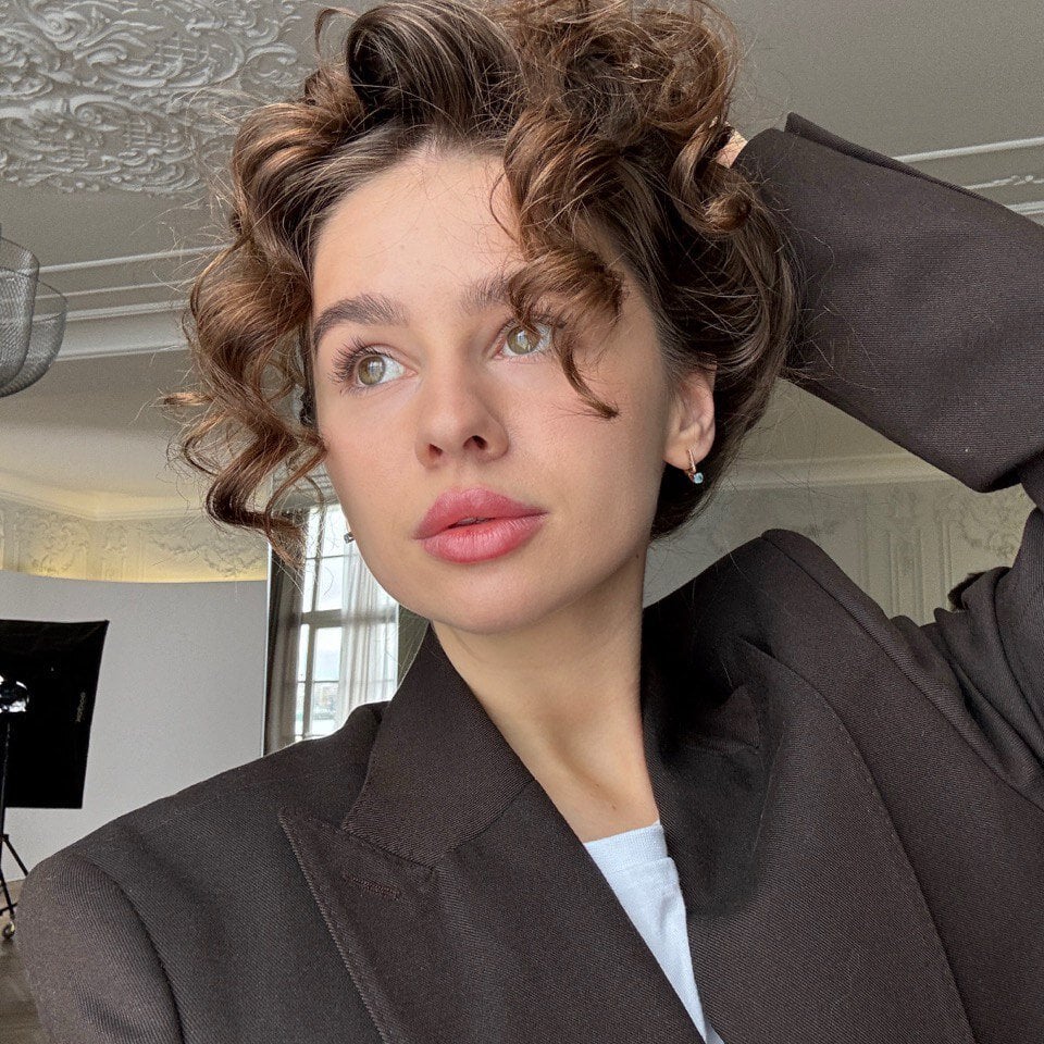 Olivia_Farrell