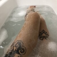 mysticPolly's Offline Chat Room