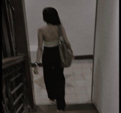 Shruti_005 on StripChat