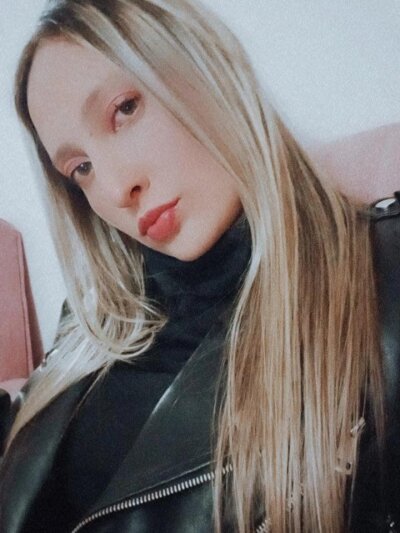 adele_johnsonn 🔧 free nude cam