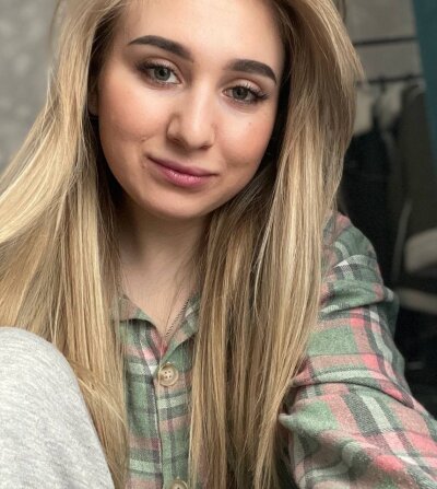 Mila_cum