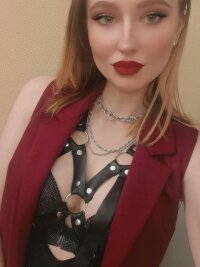 Moon_Margo's Offline Chat Room
