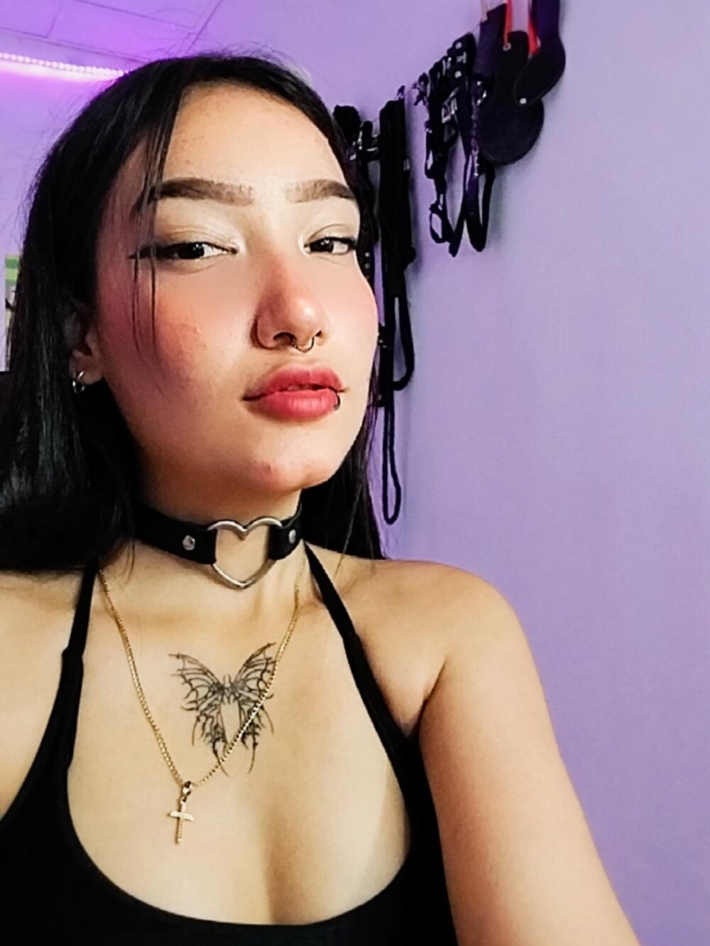 stripchat thiara_dior webcam profile pic via amateursex-livecam.com