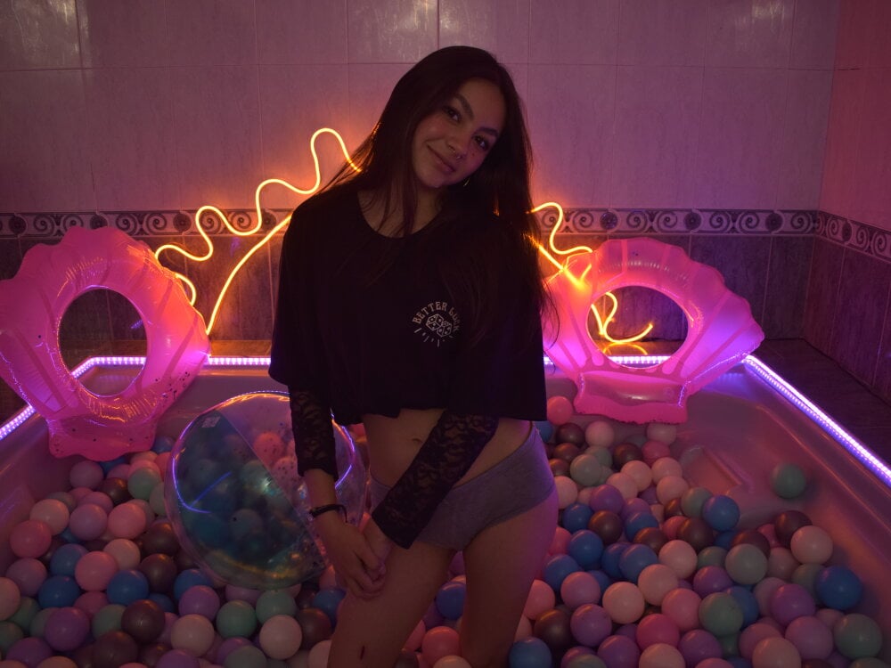 Nikoll_kitten profile