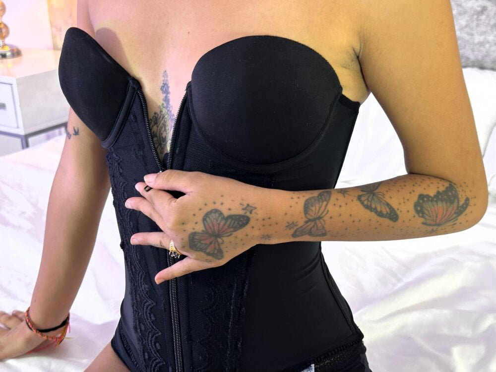 alexa_blake__