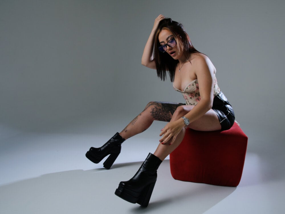 victoria_aa profile