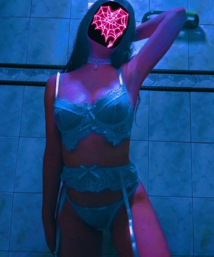 DoveMullerr2's Offline XXX Chat